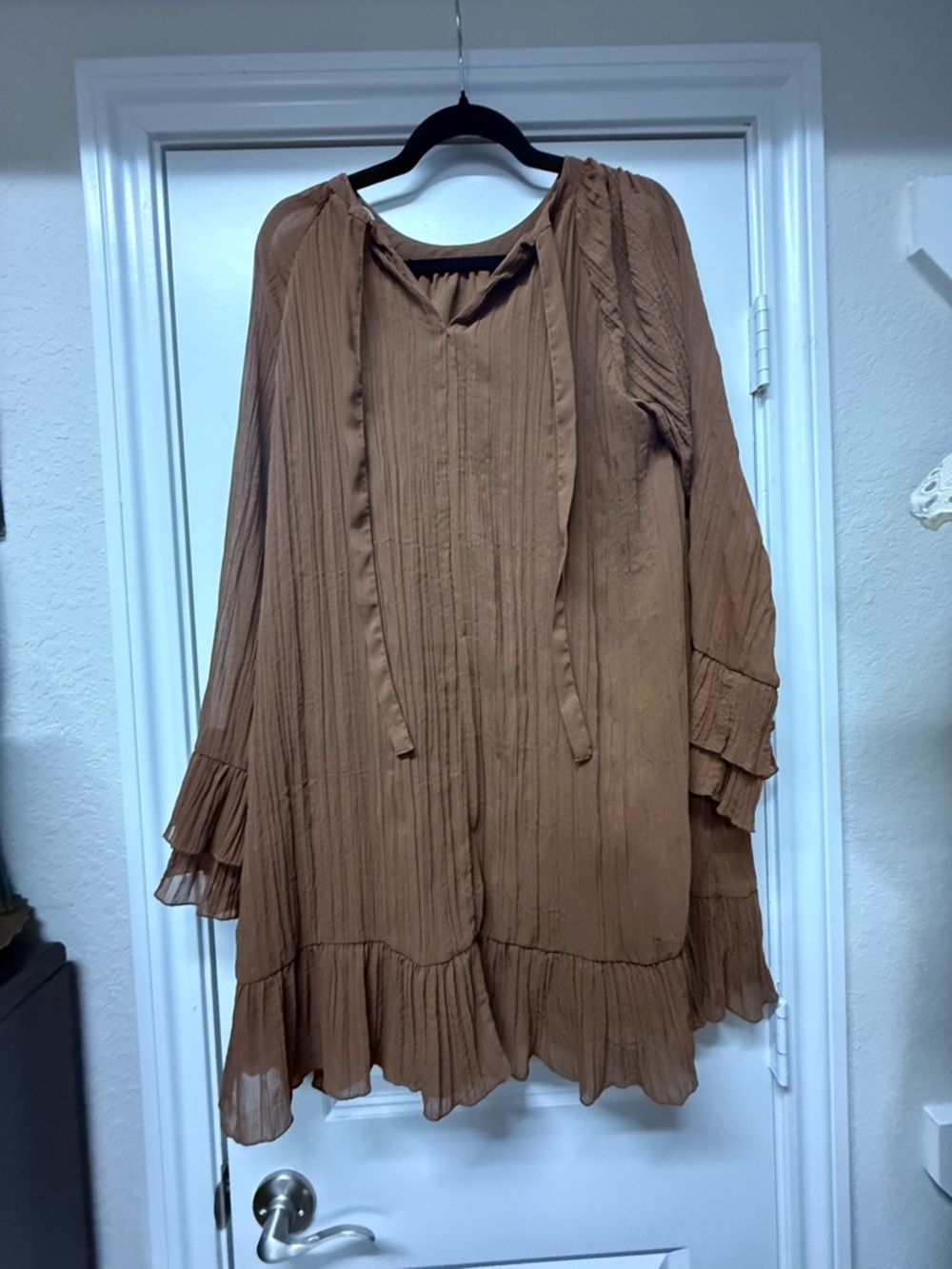 Time and Tru Brown Crinkle Boho Tunic Dress Size Large Ruffle Sleeve Flowy
